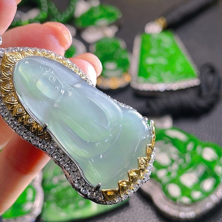 翡翠颈饰未镶嵌34，