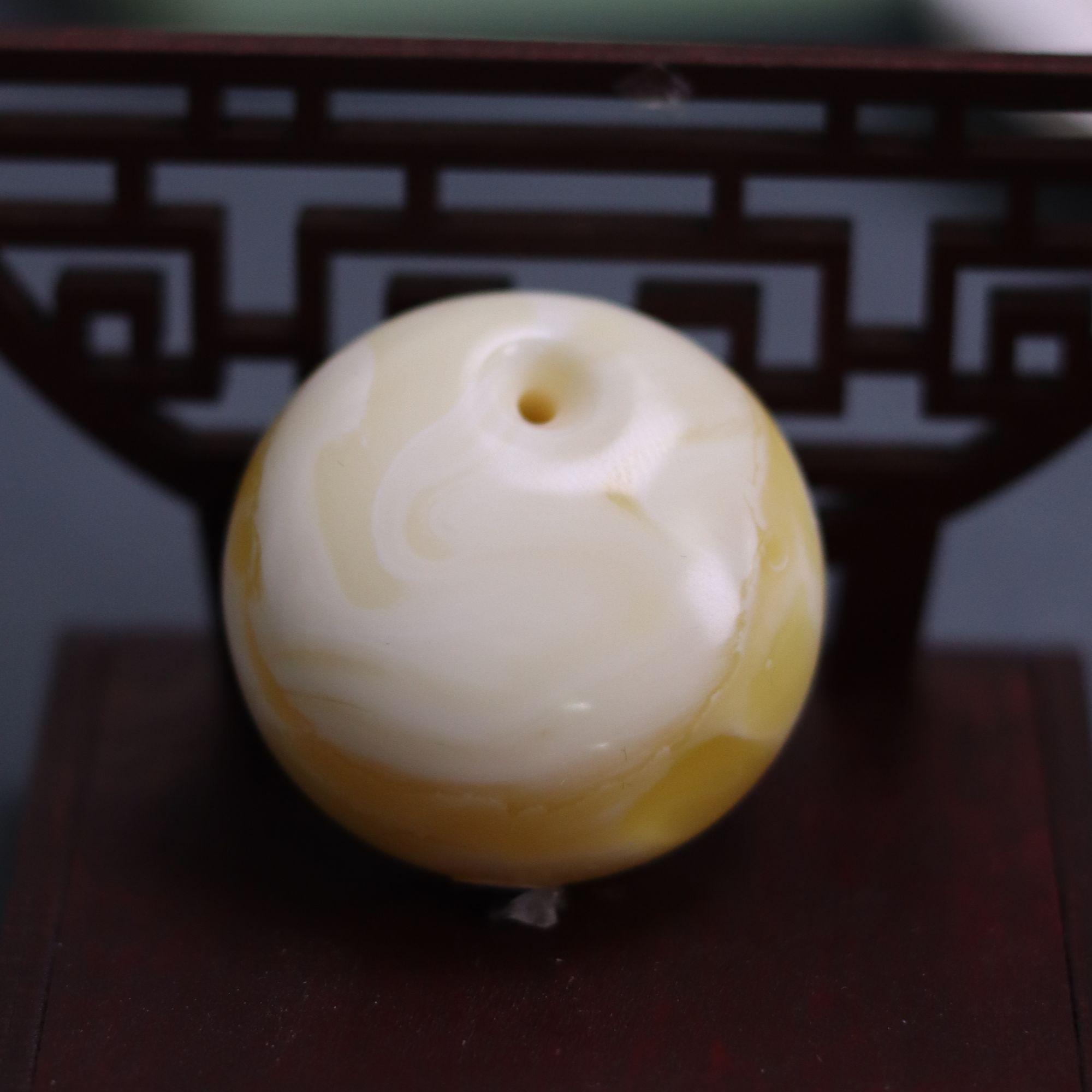 蜜蜡公主扣未镶嵌