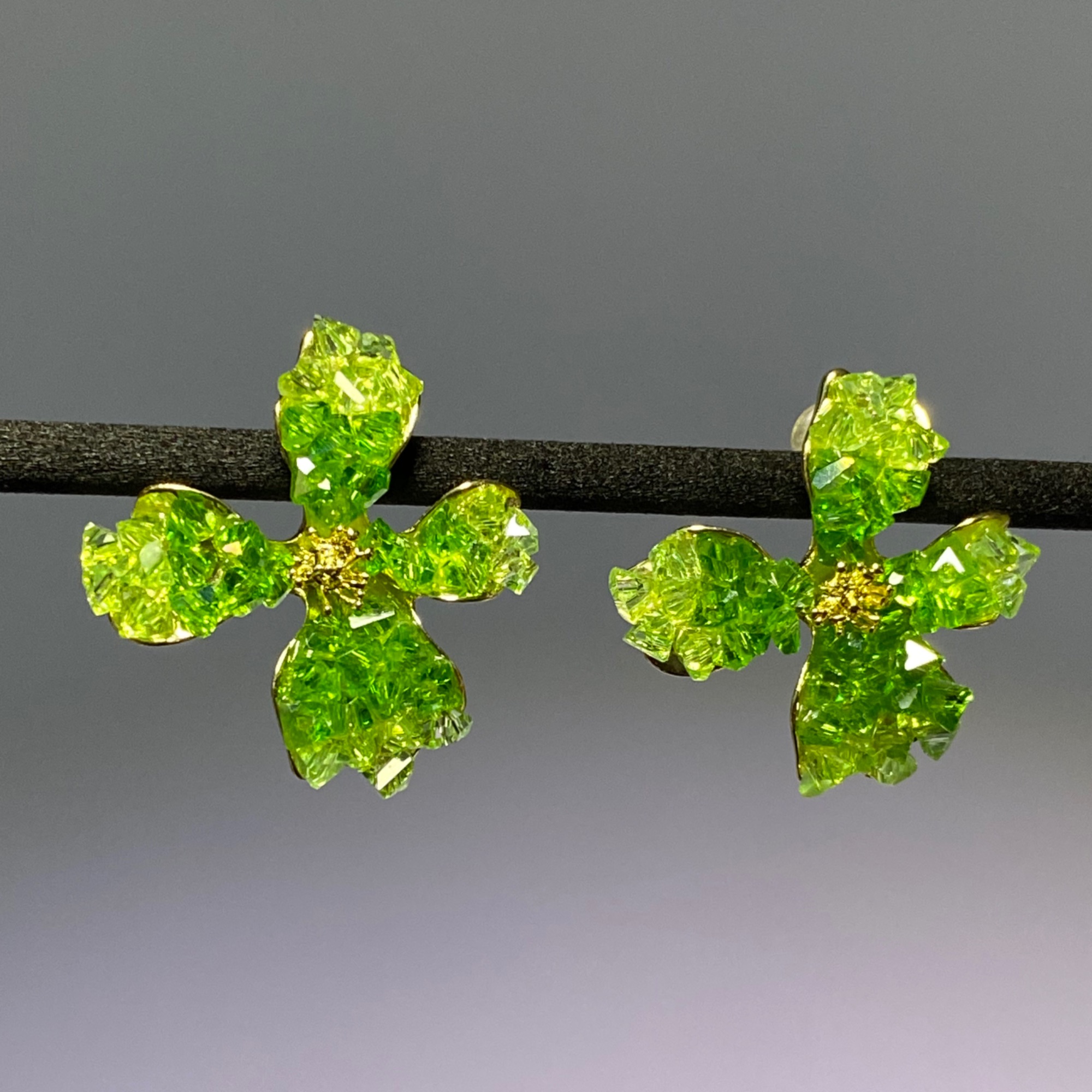 铜合金耳饰 水晶镶嵌 碎冰花辫耳饰 铜合金 气质轻奢