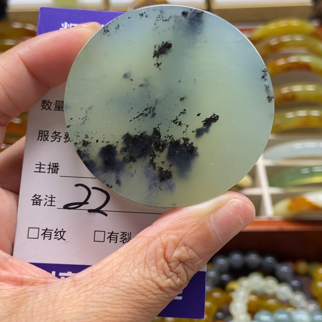 蛇纹石玉手串未镶嵌