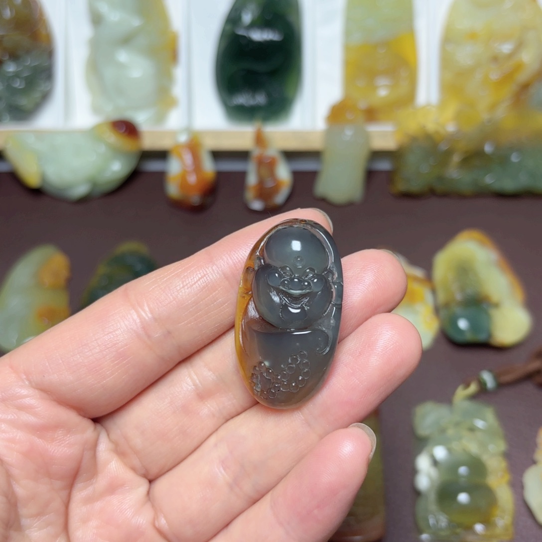 蛇纹石玉吊坠(不含链)未镶嵌北***姣