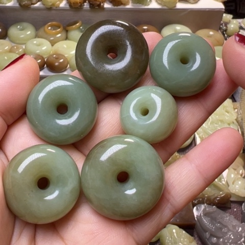 【闪购商品】和田玉挂件多拍发一未镶嵌透闪石玉