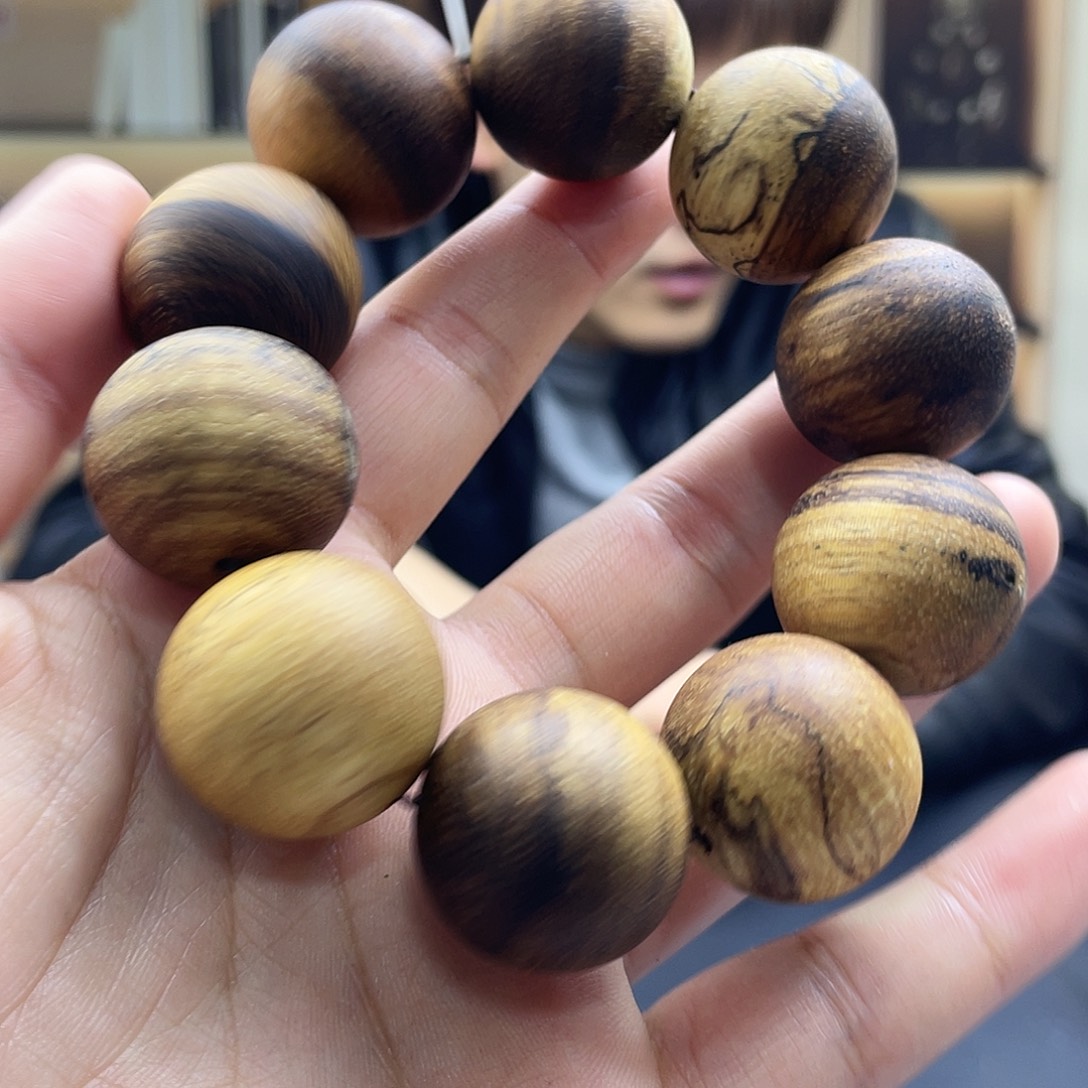 木质精品时尚手串