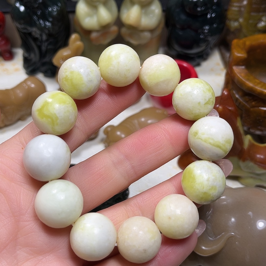 白玉菩提吊坠白玉菩提吊坠