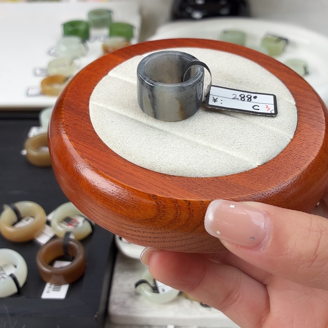 和田玉未镶嵌戒指Q40青花圆切内径16.8