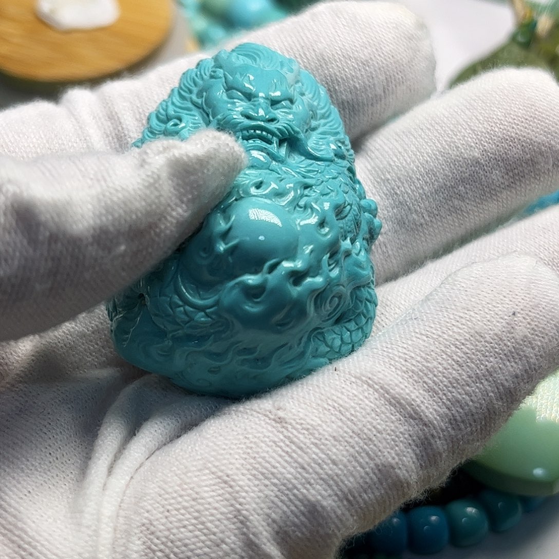 爱***赢绿松石未镶嵌珠宝奇石