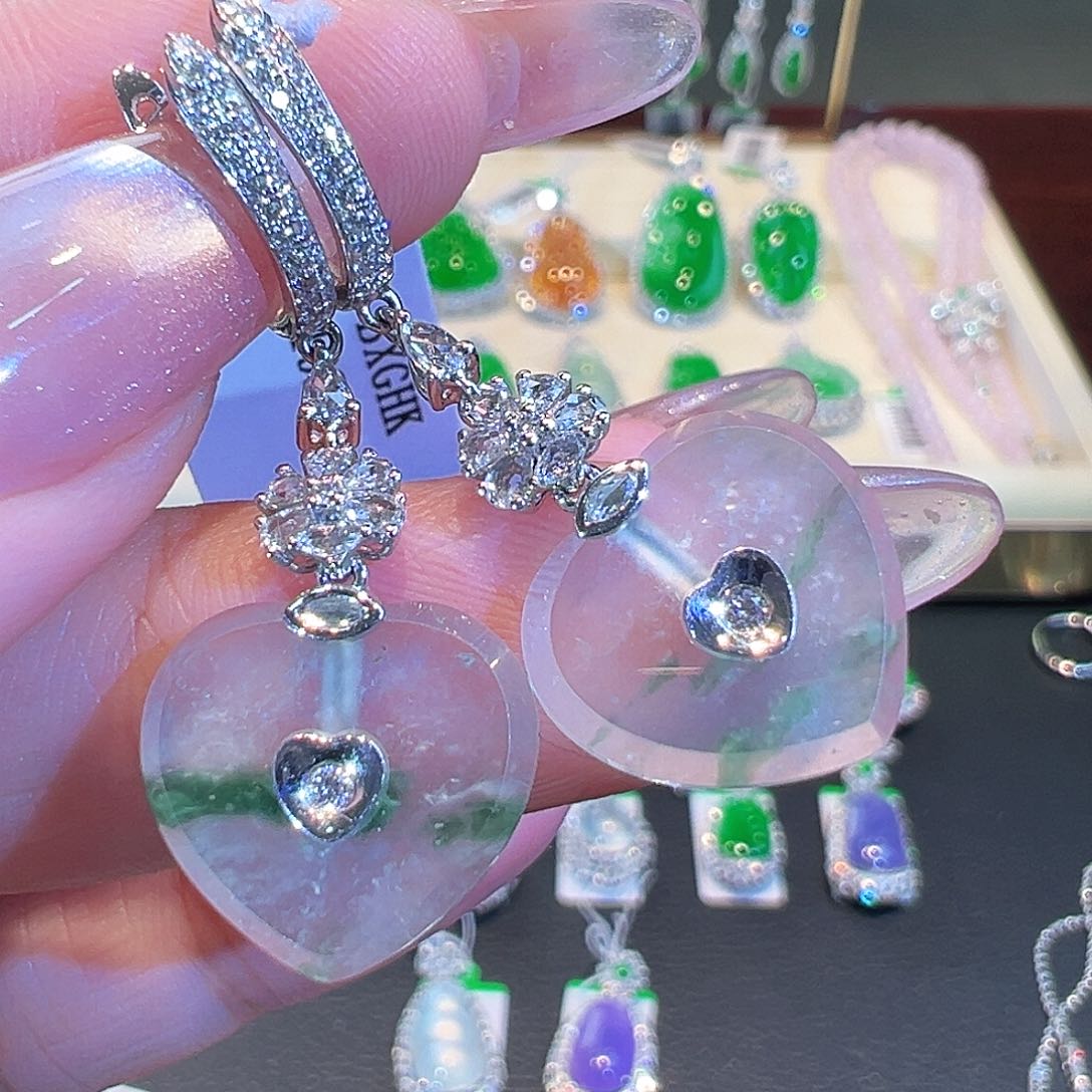 翡翠耳环18K金镶嵌翡翠