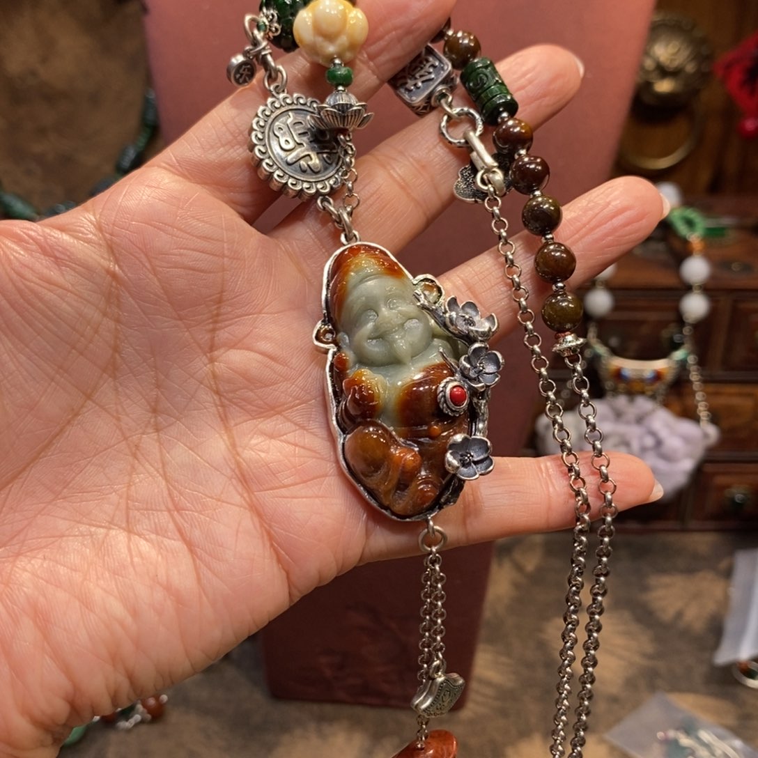 翡翠吊坠(赠链)未镶嵌