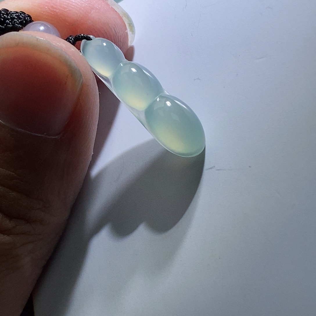 翡翠颈饰未镶嵌天然