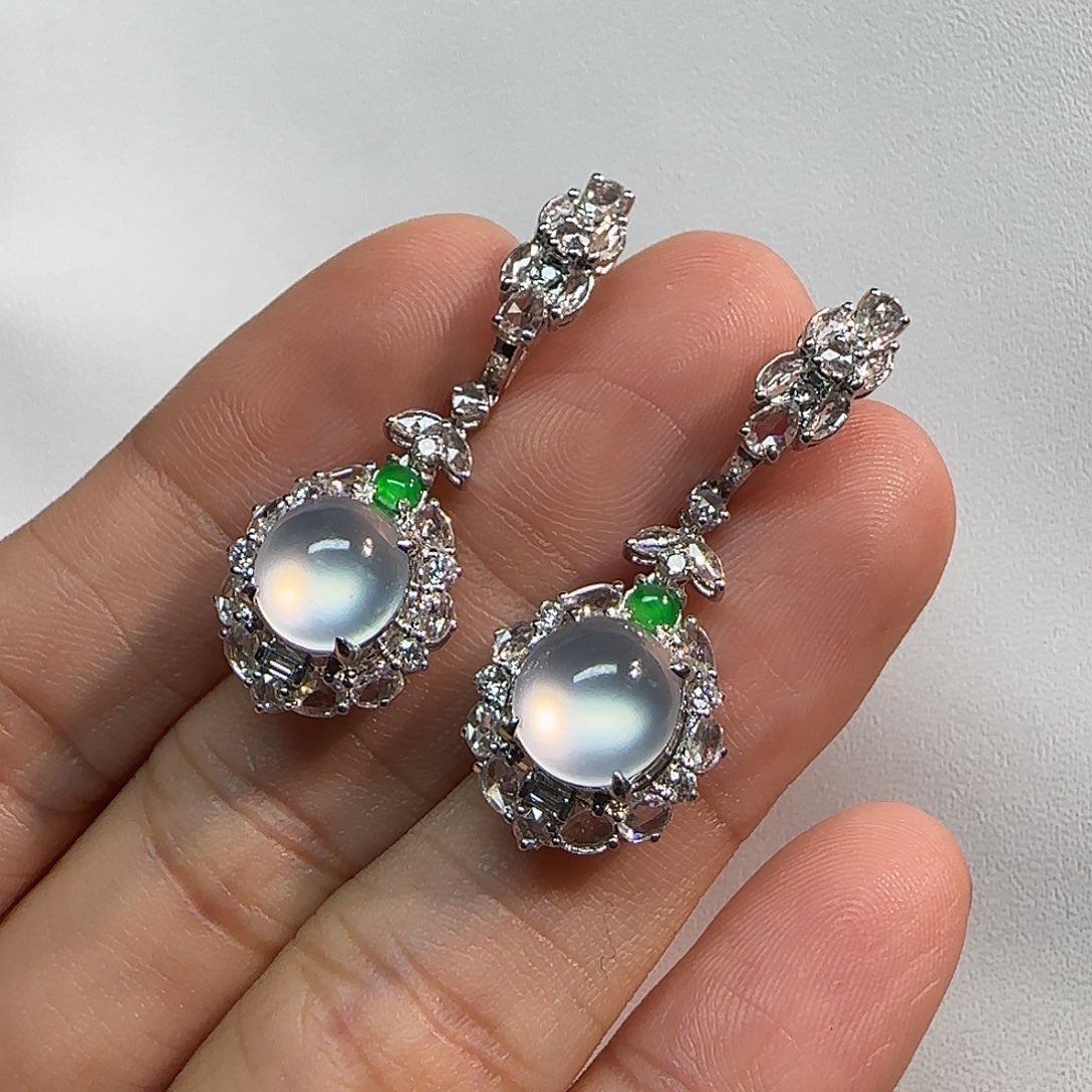 翡翠18K金镶嵌耳环蛋面