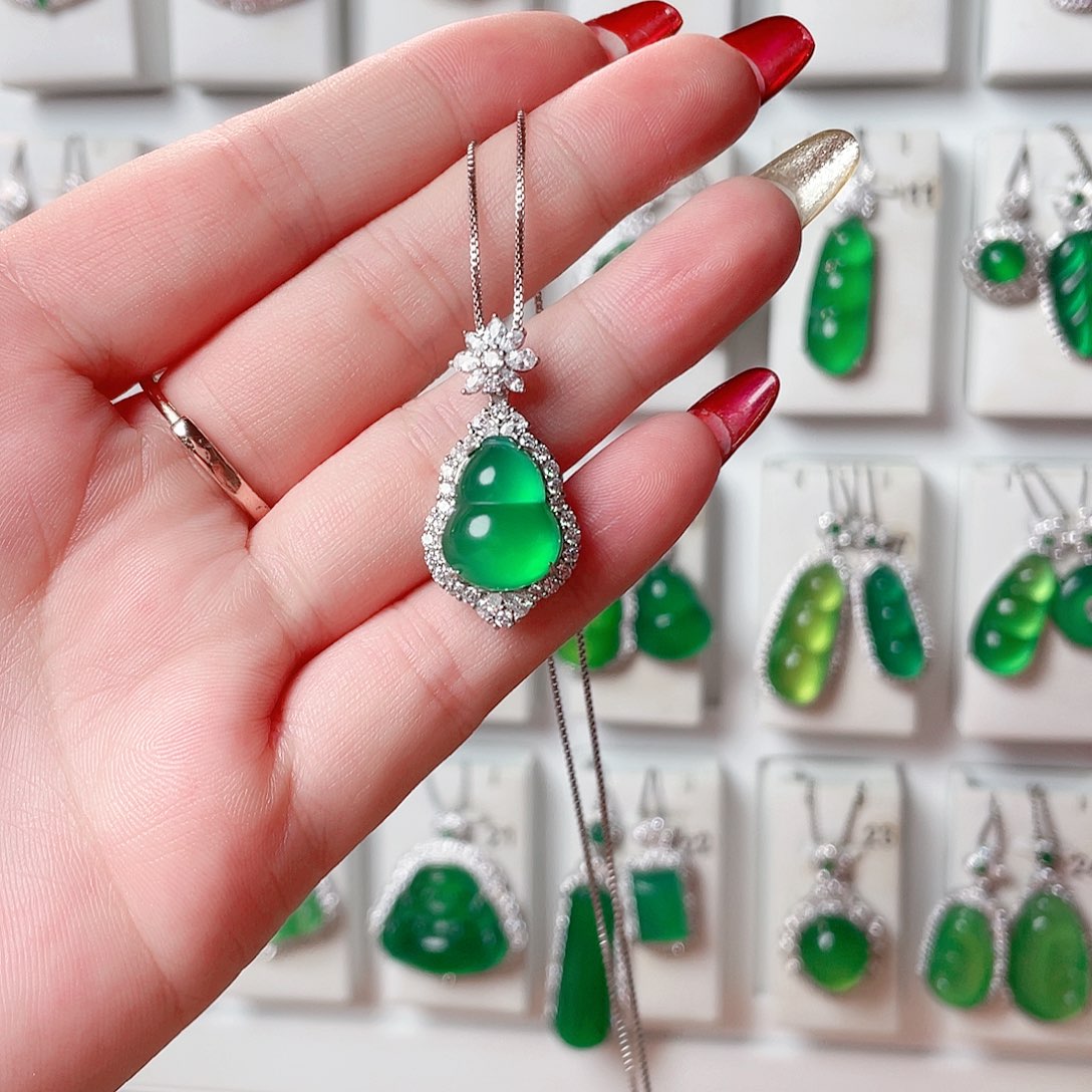 玛瑙/玉髓吊坠(赠链)银S925镶嵌