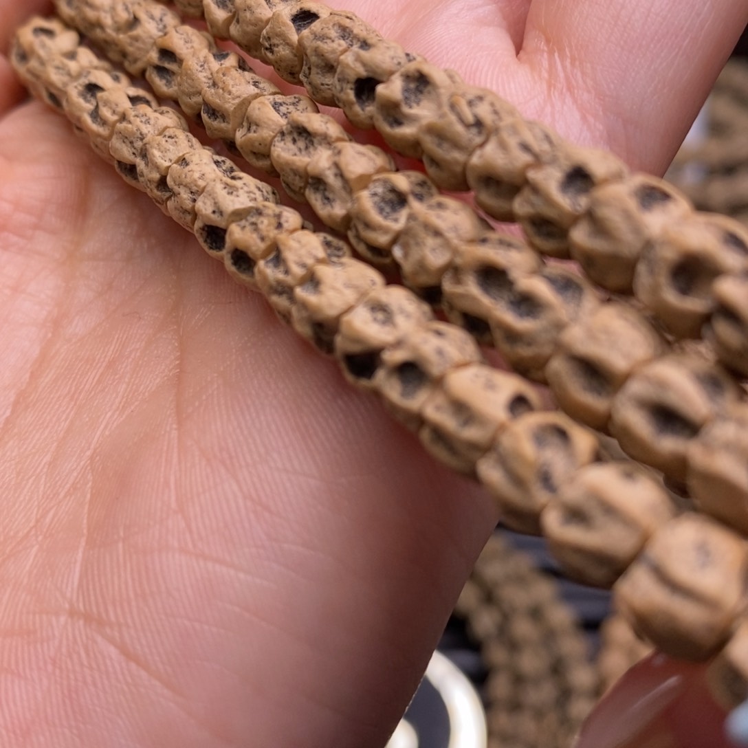 柏香籽/百香籽吊坠捕****B