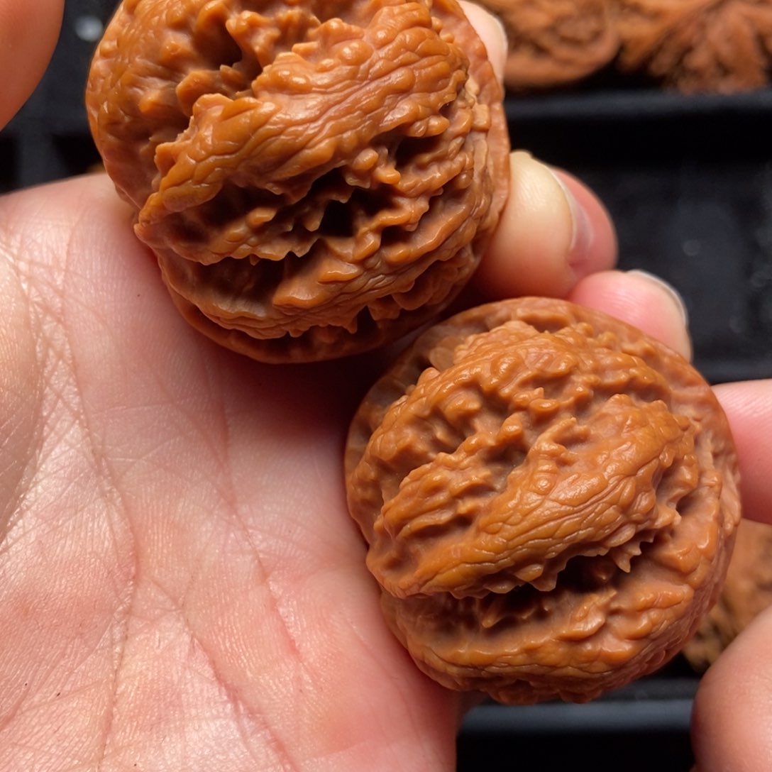 文玩核桃把件秦岭山脉核桃