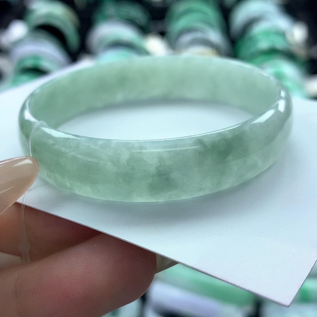 未镶嵌手镯翡翠公主