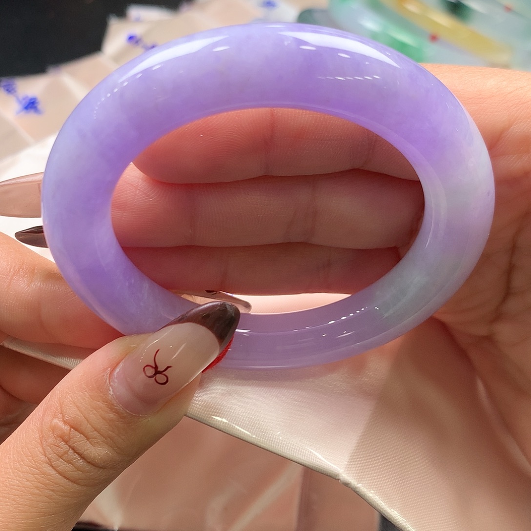 翡翠未镶嵌手镯（圆镯）18号