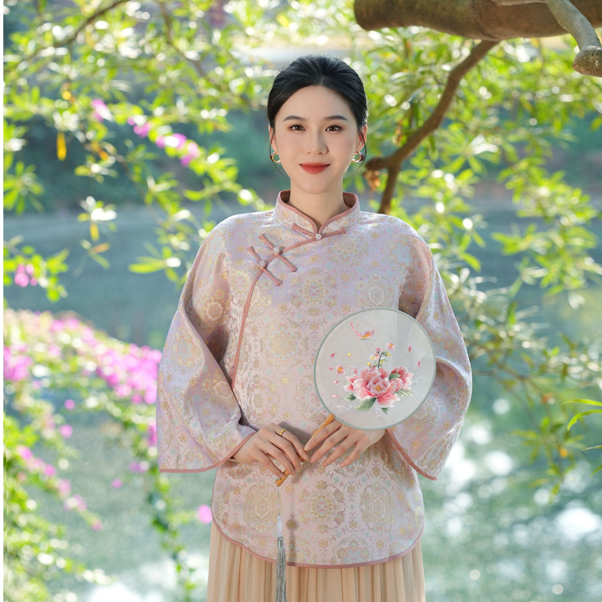 【花谣】复古中式桑蚕丝气质带毛领织金宝相花宋锦小姐姐服上衣