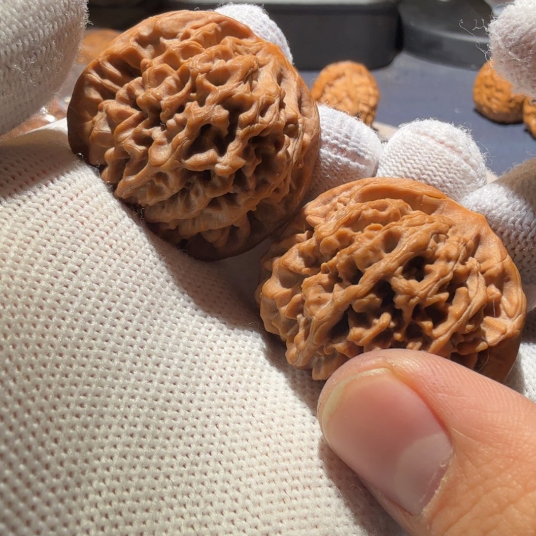 文玩核桃吊坠秦闷