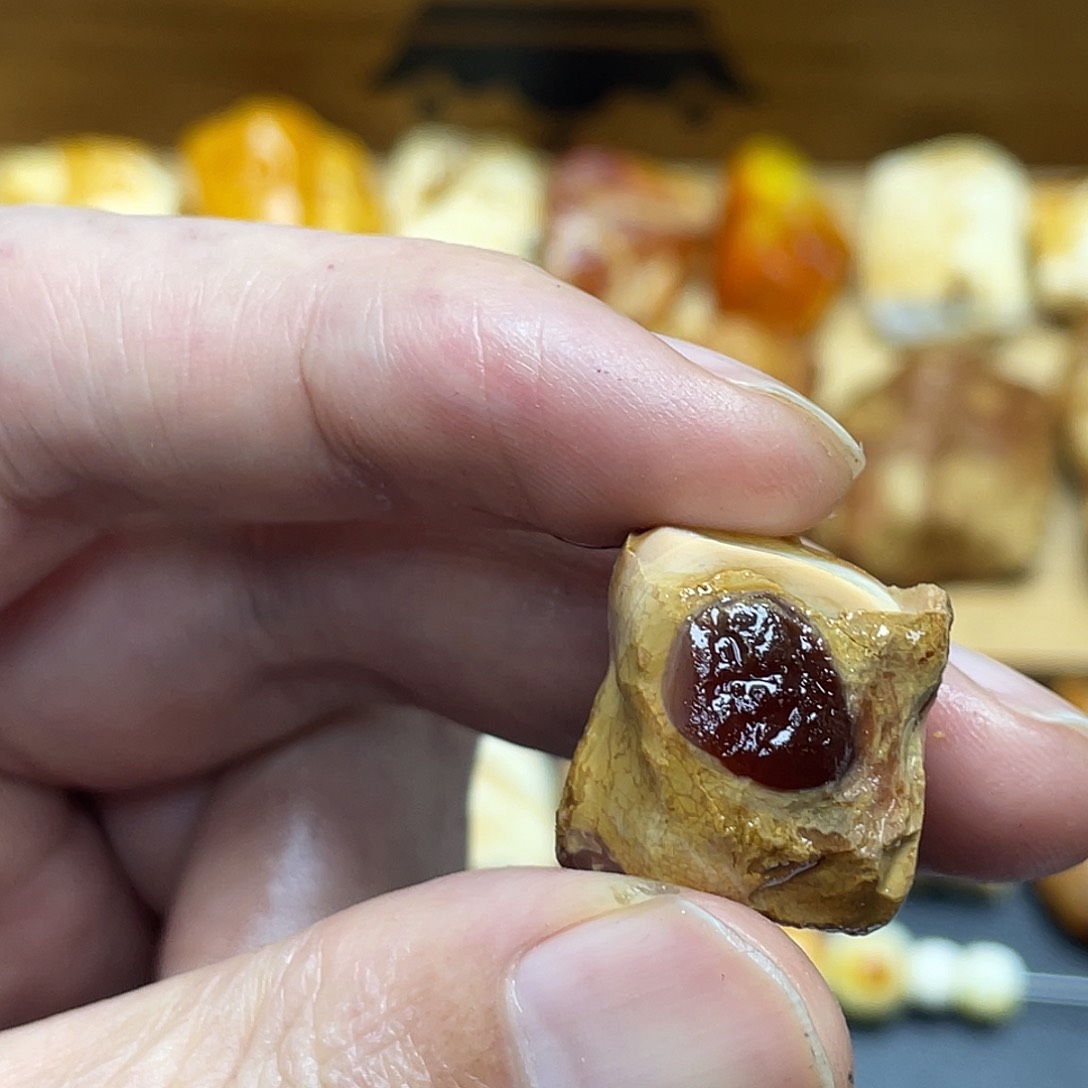 未镶嵌定制琥珀?****底定制