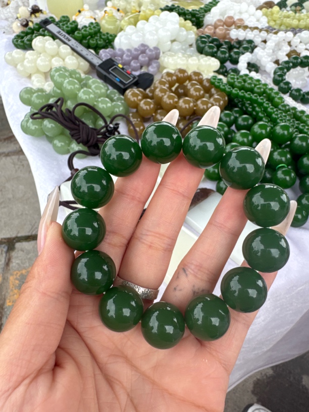 高端精品菠菜绿手串 卡16