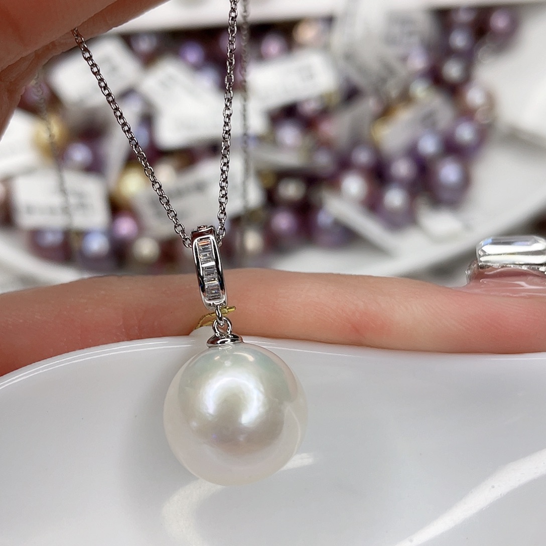 淡水珍珠吊坠(赠链)未镶嵌