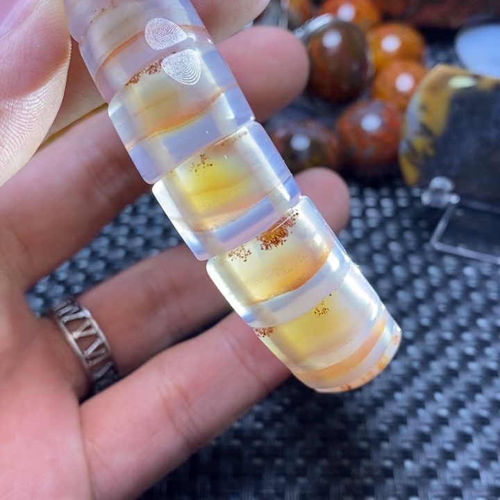 玛瑙/玉髓颈饰未镶嵌