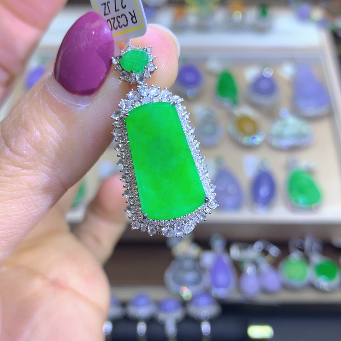 翡翠耳饰18K金镶嵌翡翠