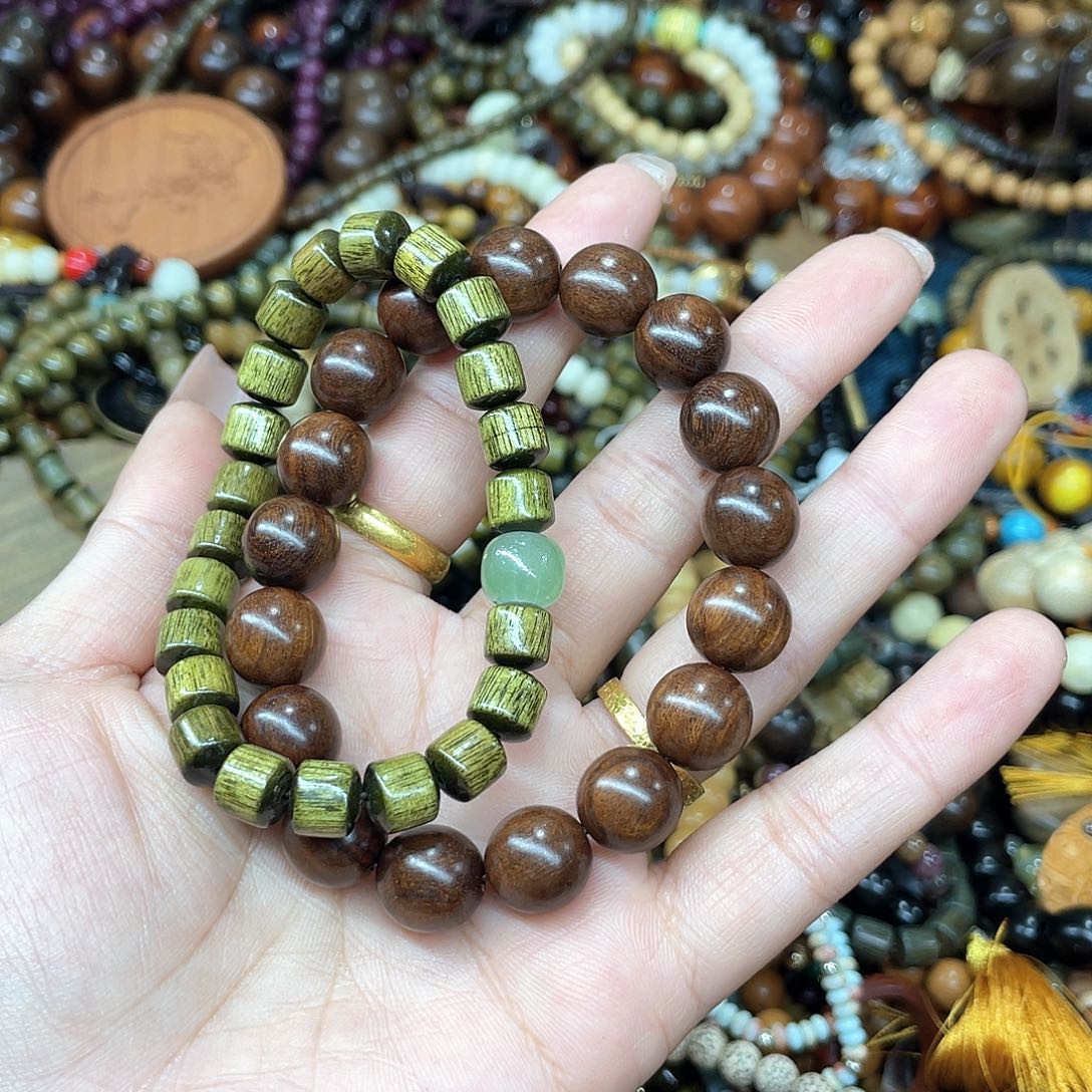 维腊木（绿檀）无事牌