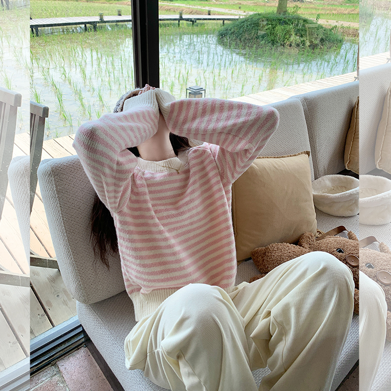 曾小咸 韩系减龄慵懒风粉色条纹毛衣Z242MZ2836