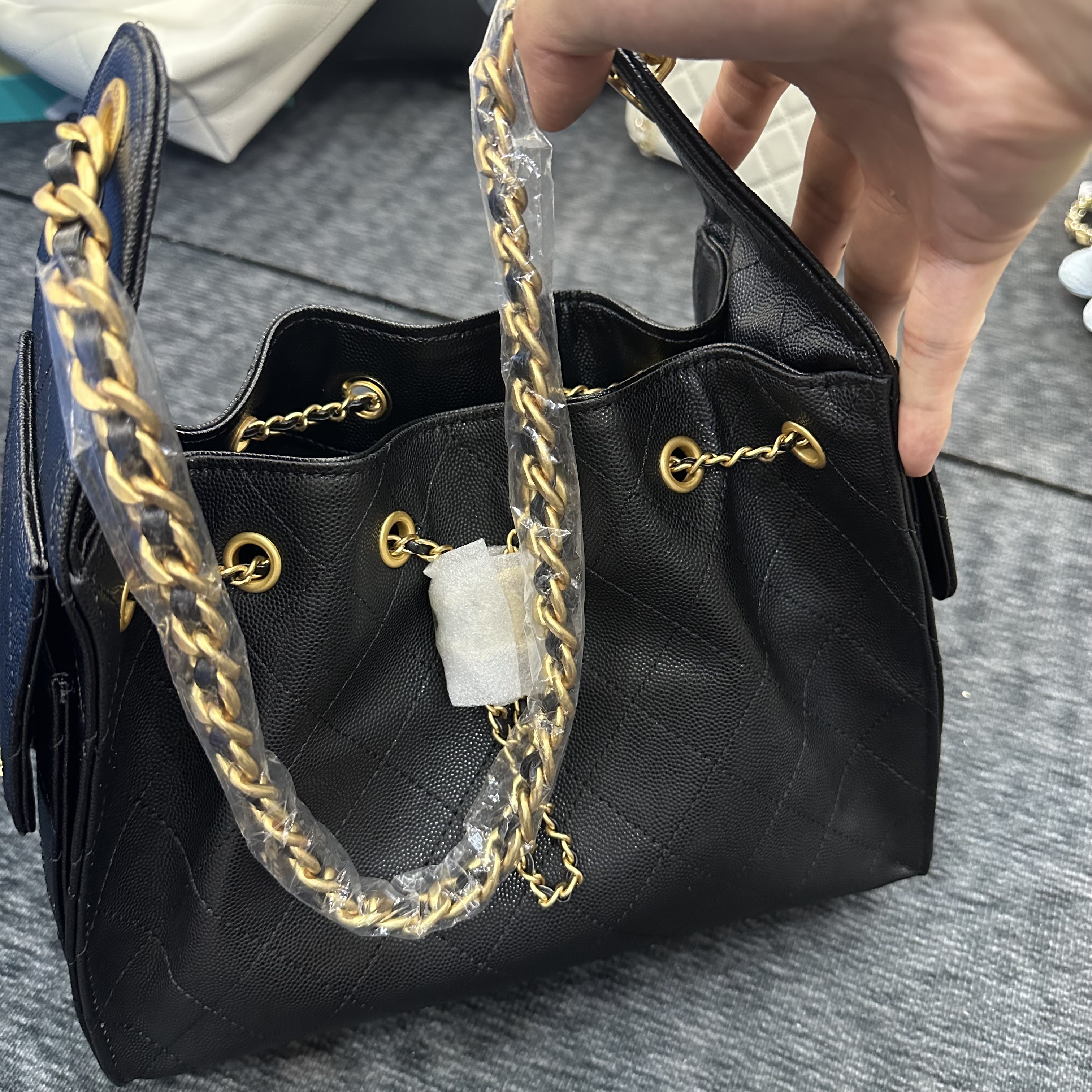 新款包包女25HOBO鱼子酱黑色