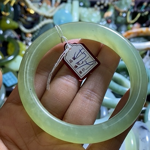 岫玉手镯未镶嵌57-58口径