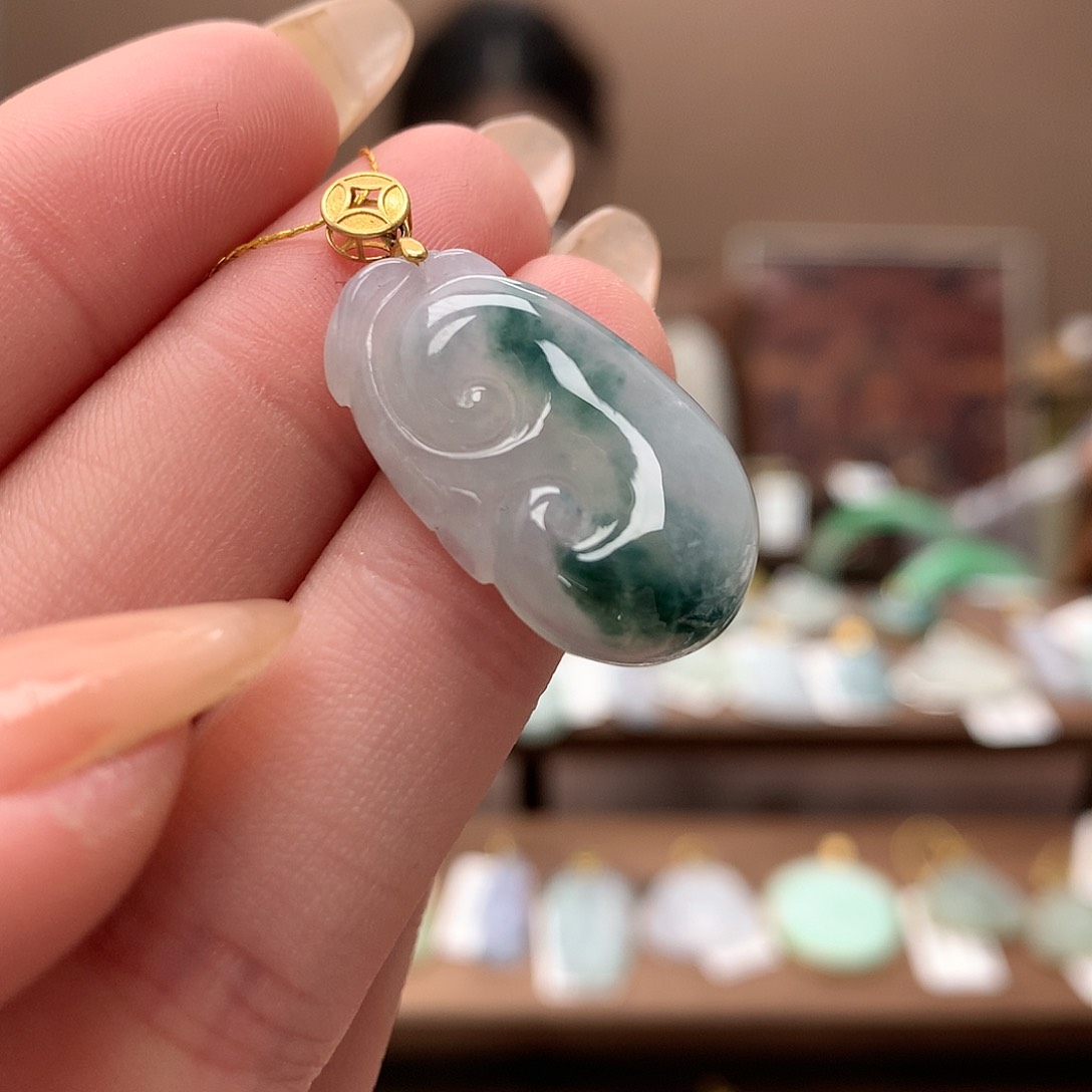 翡翠吊坠(不含链)18K金镶嵌