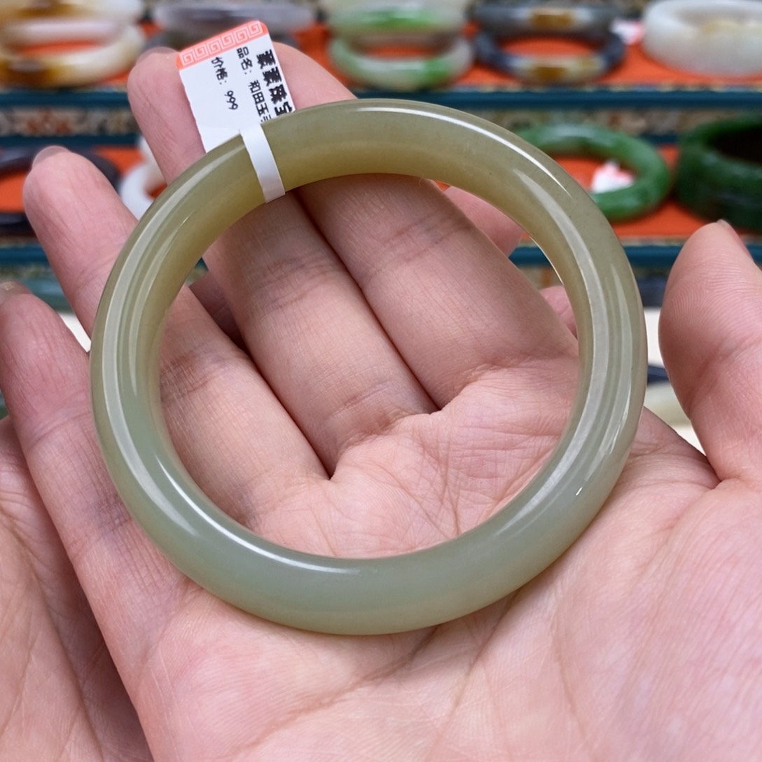 和田玉手镯57+未镶嵌