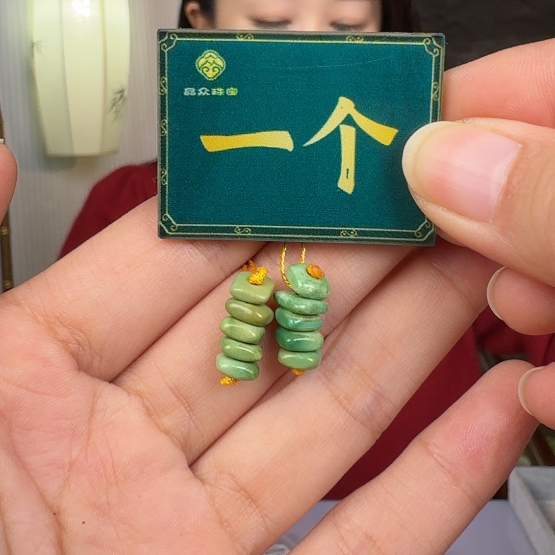 绿松石未镶嵌珠宝奇石多样性发一