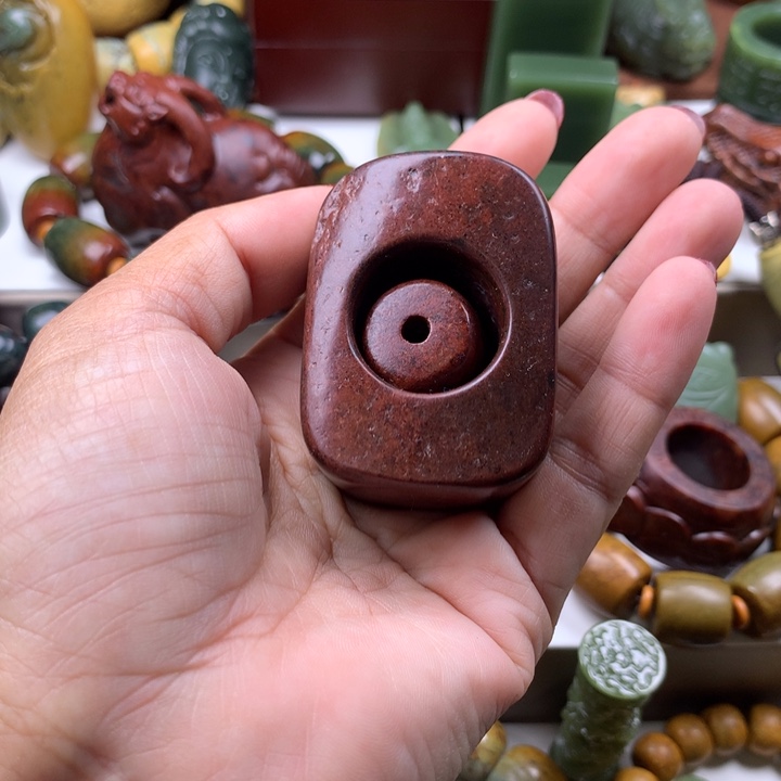 岫岩河磨玉（透闪石质玉）把件未镶嵌