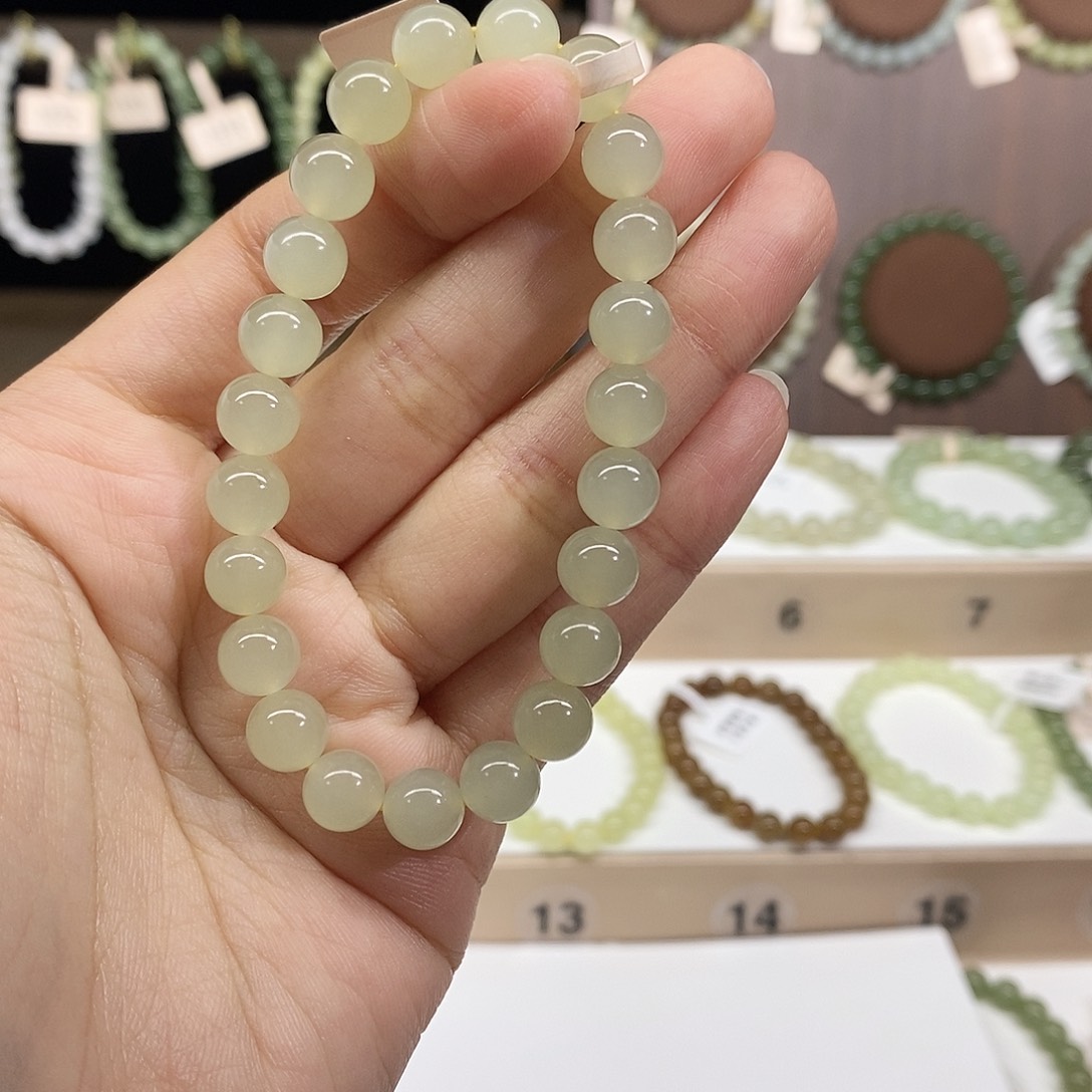 四***凉和田玉未镶嵌手链