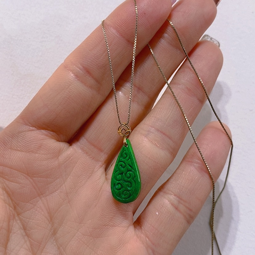 【闪购商品】颈饰18K金镶嵌翡翠