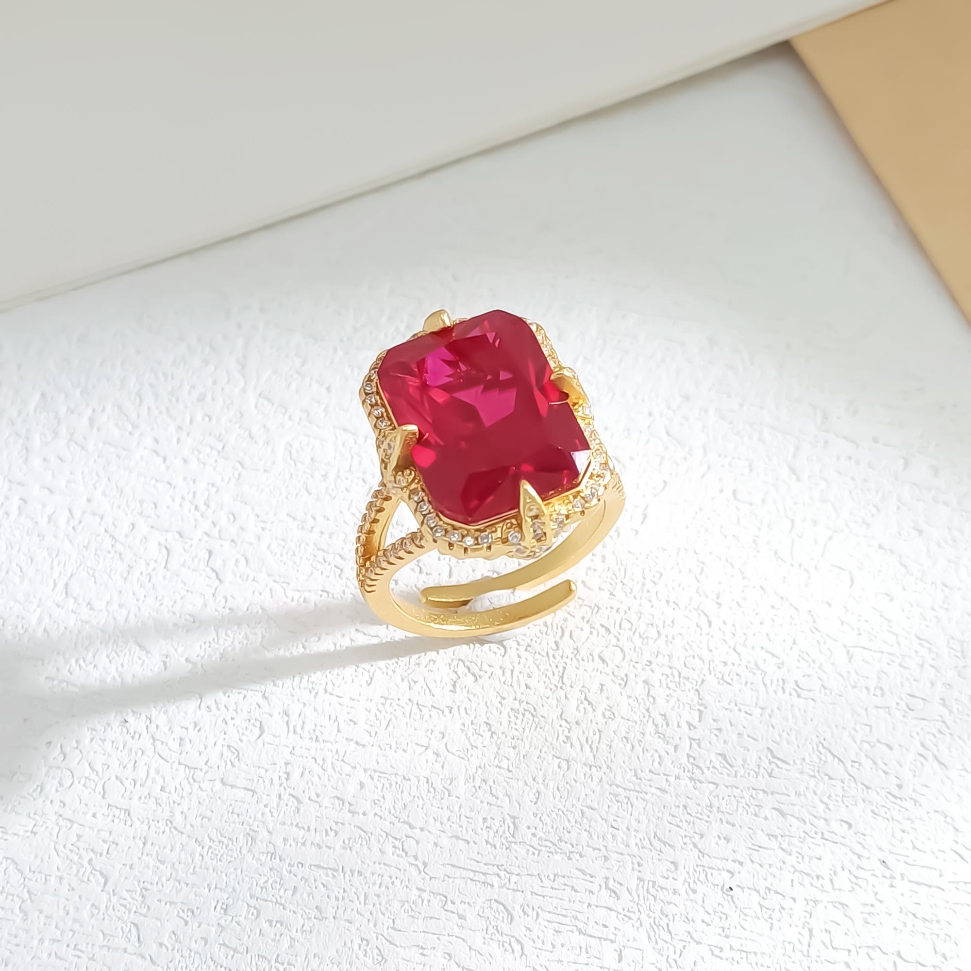 铜合金合成锆石戒指 VWVB-010085【赤曜尊荣】戒指轻奢精致小众