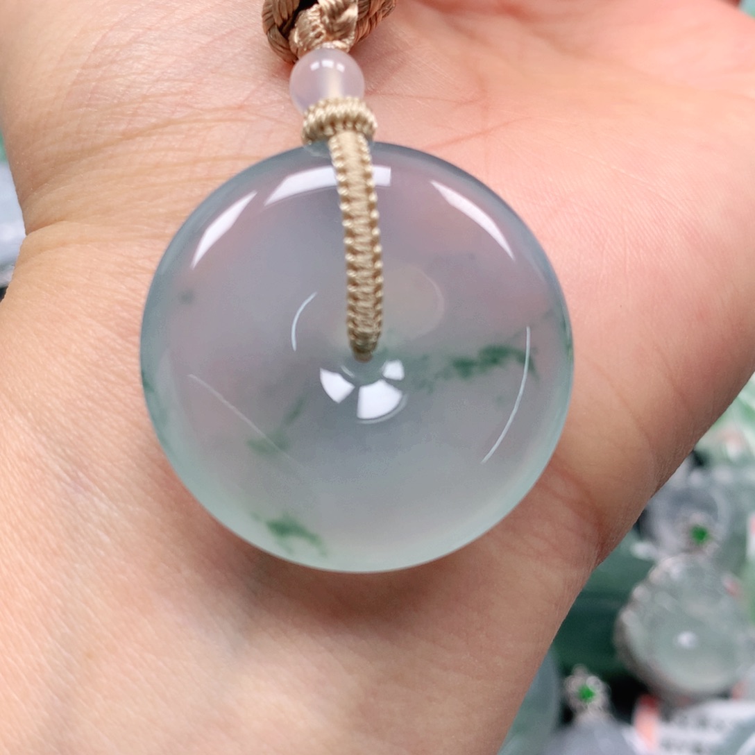 翡翠颈饰未镶嵌天然翡翠