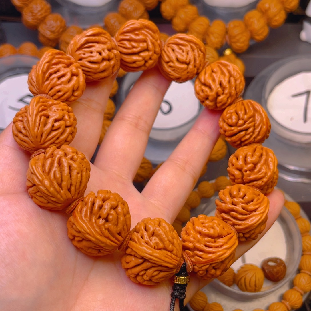 吊坠桃核原刺龙2.5