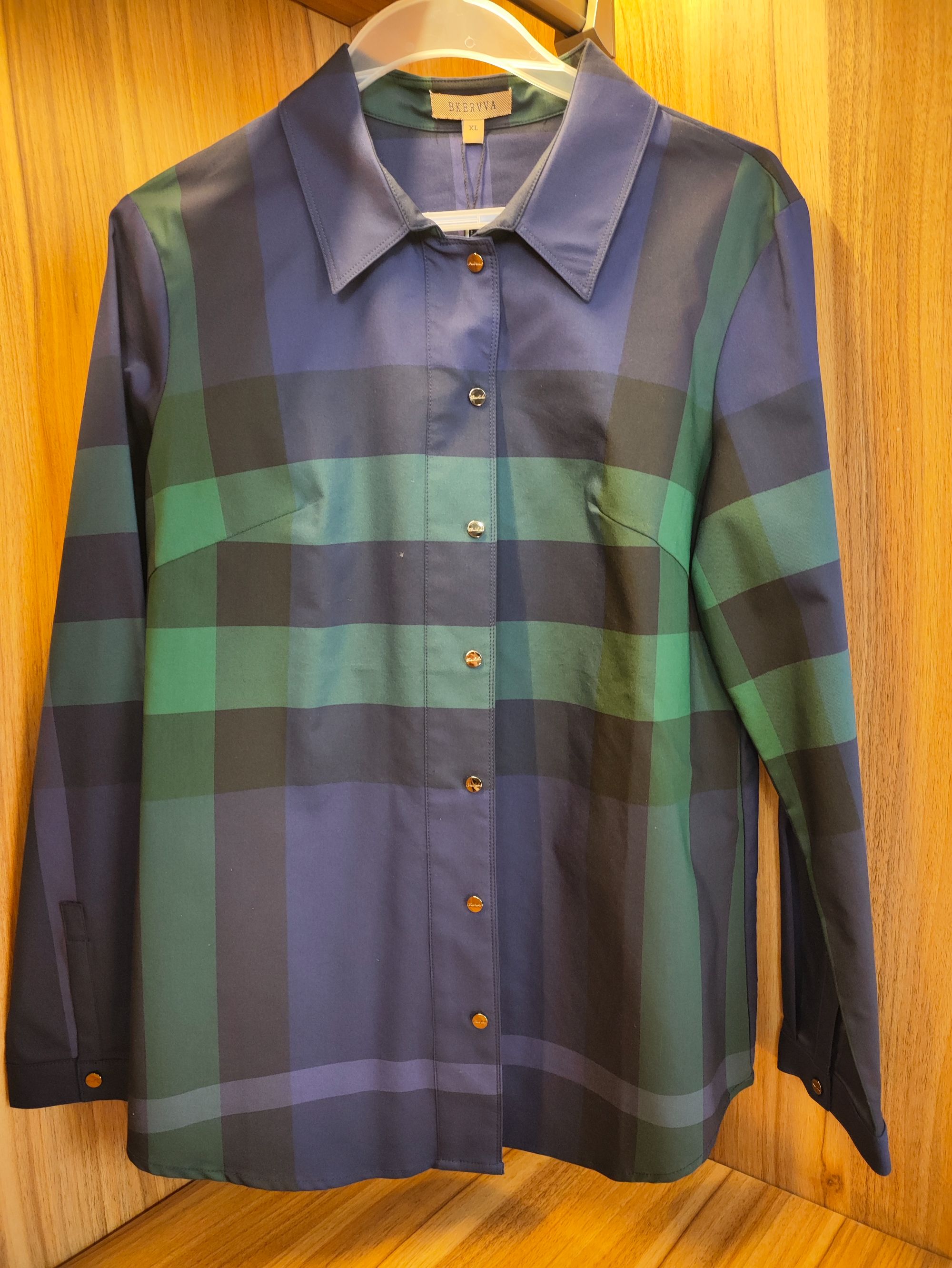 伴月伊人福利款高品质经典格纹女衬衣1235