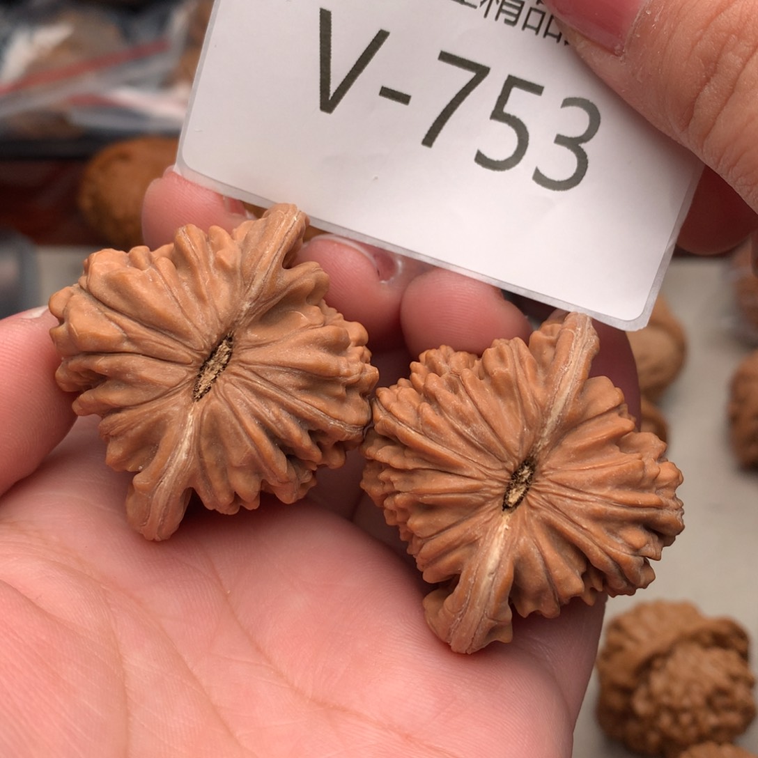 文玩核桃把件43楼……….