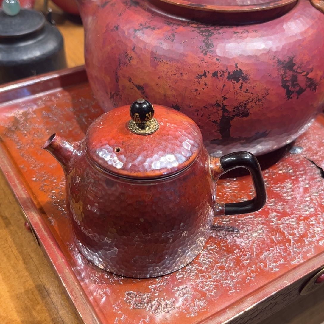 淬火色秦权泡壶手工锻打工艺