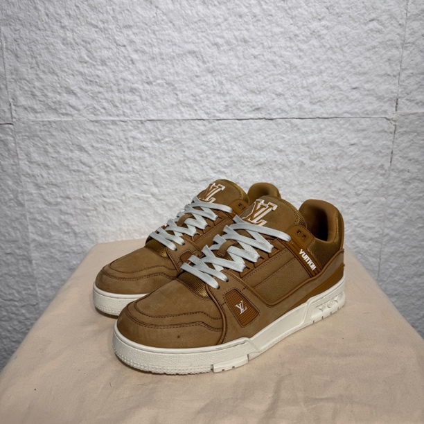 95新 LouisVuitton/路易威登 40.5码 lv棕色绒面 休闲鞋