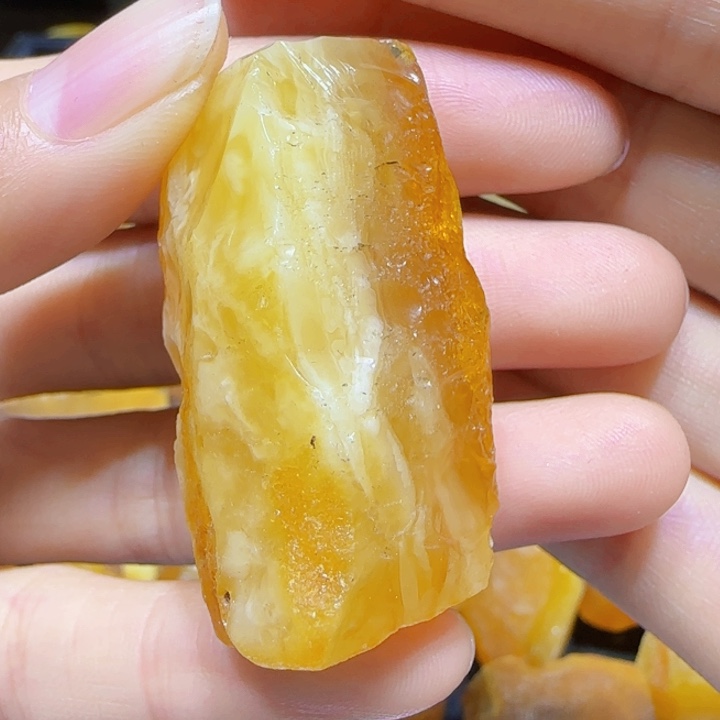 定制琥珀未镶嵌蜜蜡