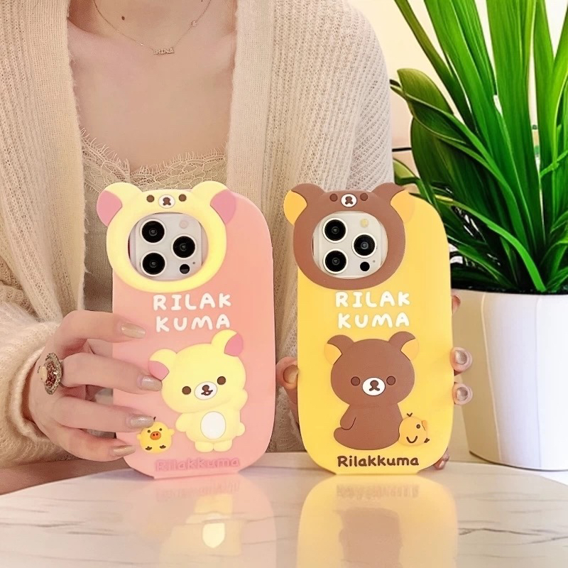 苹果｜软萌轻松熊镜头可爱适用iPhone 16卡通创意情侣软硅胶手机壳