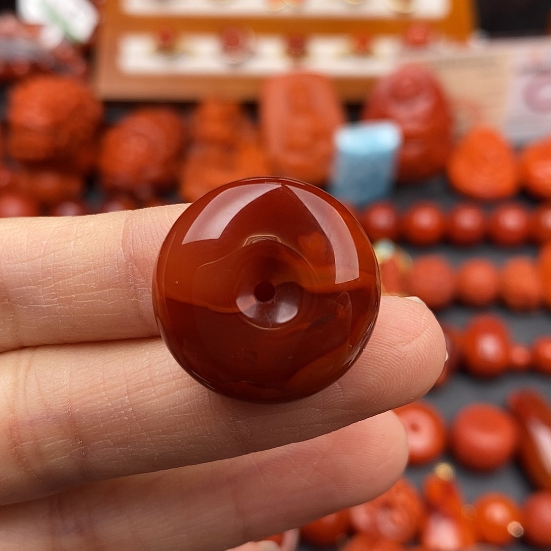 南红玛瑙四川凉山平安扣吊坠未镶嵌