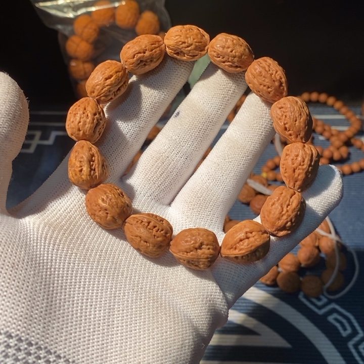 文玩核桃手串……51