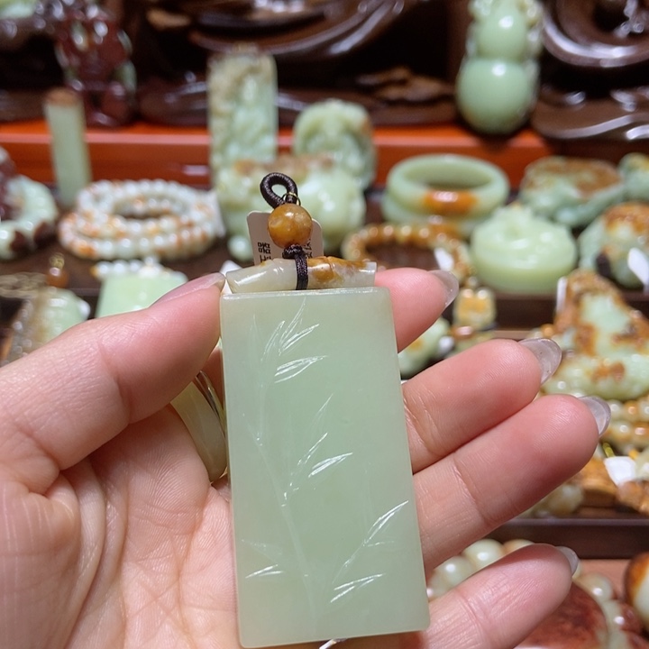 岫岩河磨玉（透闪石质玉）挂件未镶嵌玉*儿