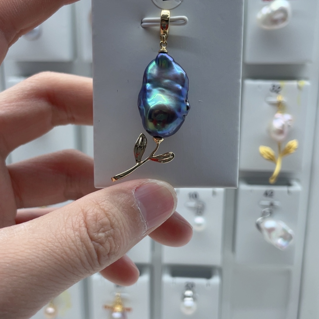 淡水珍珠颈饰合金