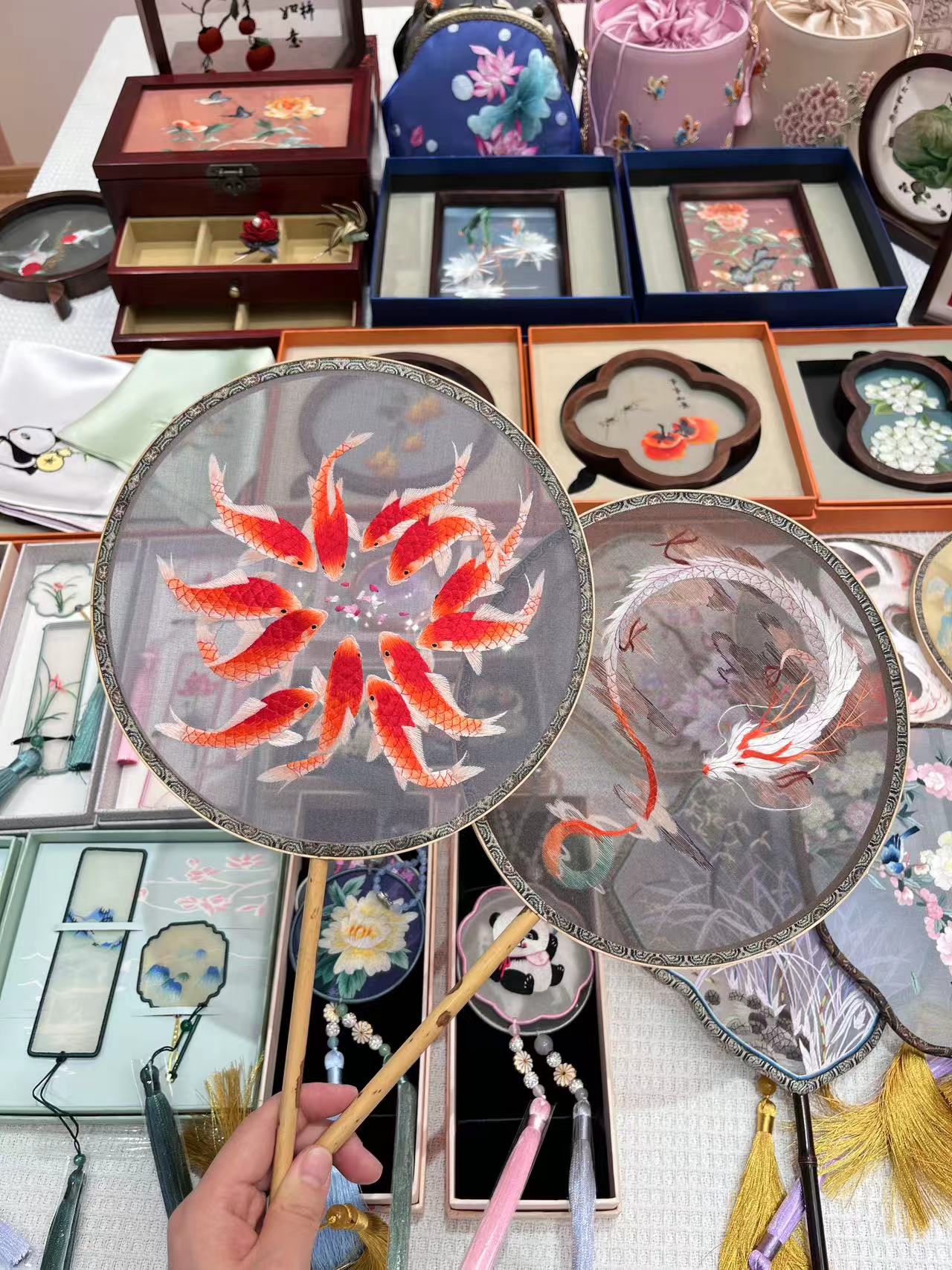 指定208-498非遗手工艺苏绣团扇摆件非遗绒花耳饰头饰国风配饰